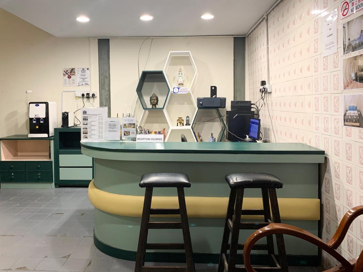 Apple Backpackers Hotel George Town Extérieur photo