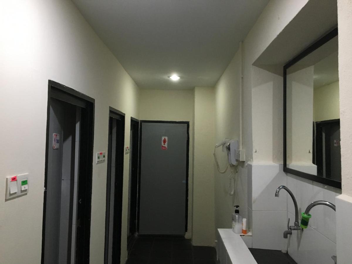Apple Backpackers Hotel George Town Extérieur photo